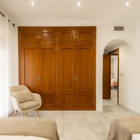Goletmalaga Eagles Nest Vila *